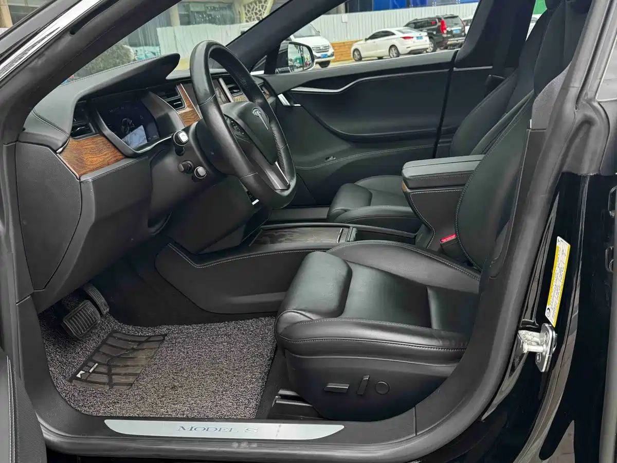 TESLA MODEL S