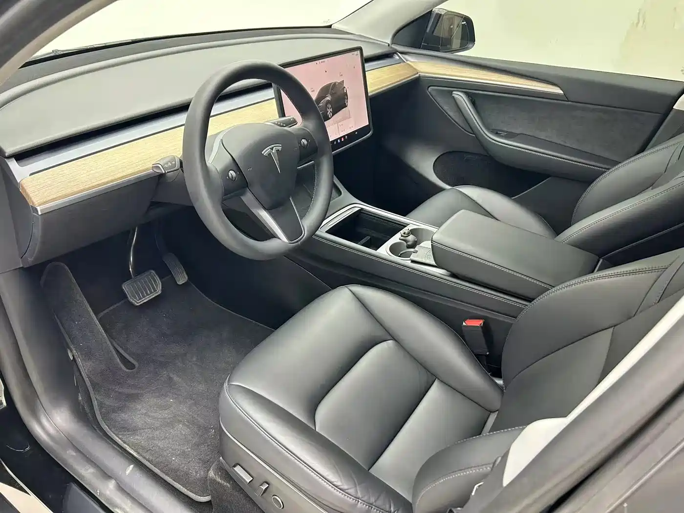 Фото 4 - Tesla Model Y