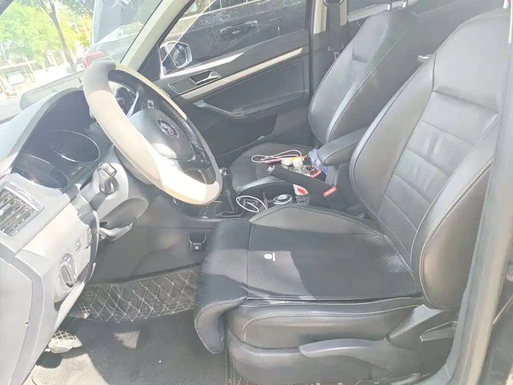 Фото 8 - Volkswagen Lavida