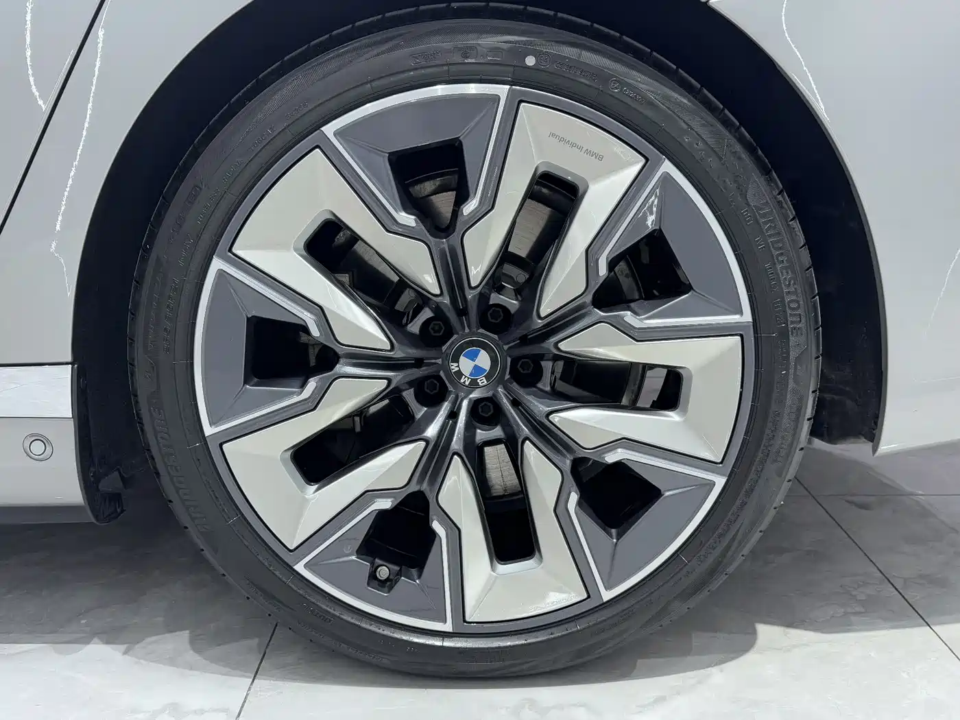 BMW i7 2023 eDrive50L Premium Luxury Package фото 22