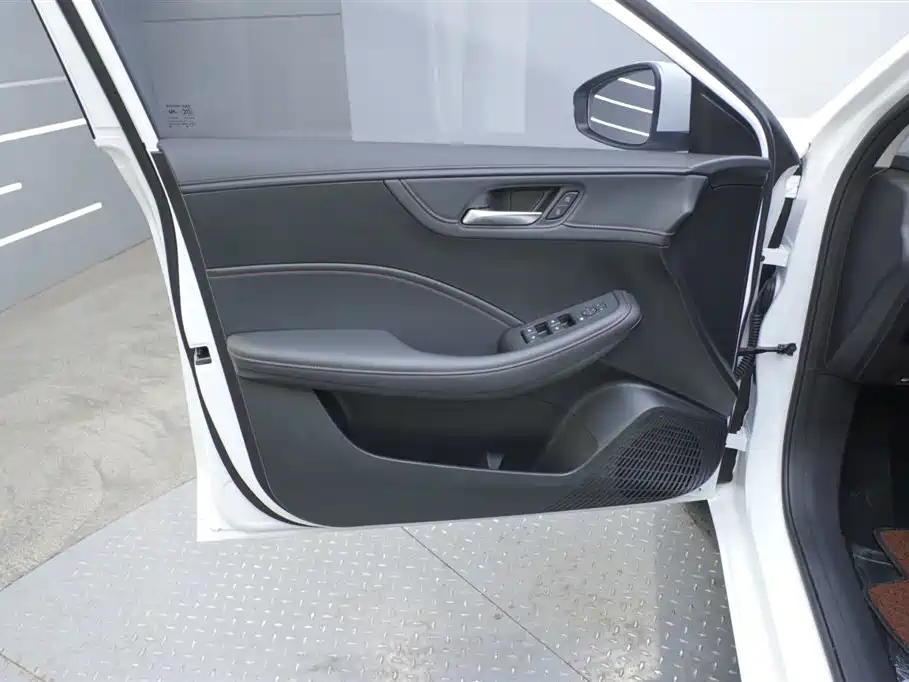 ROEWE I5