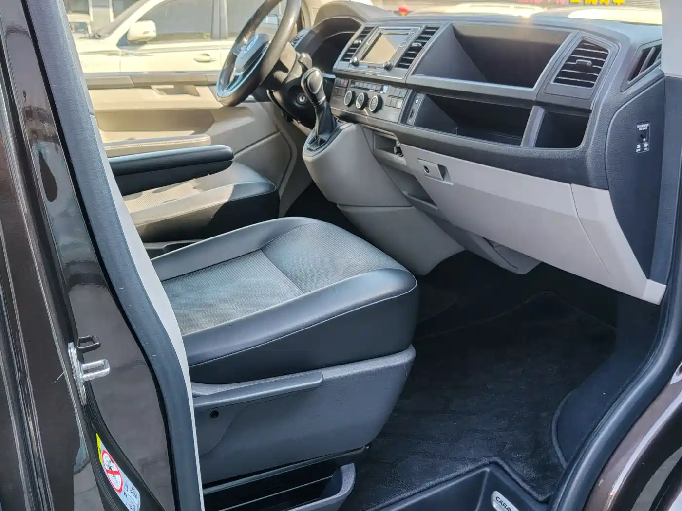 Volkswagen Caravelle 2018 2.0TSI 4WD Comfort Edition 9-Seater фото 4
