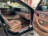 Фото 33 - Mercedes-Benz E-Class