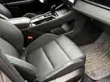 Фото 9 - Lynk & Co 03