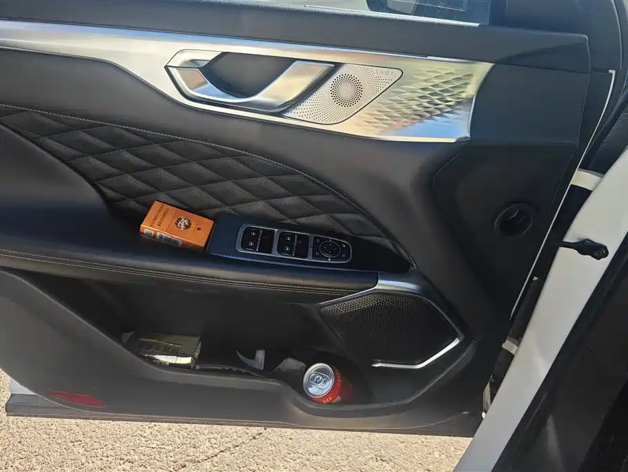 WEI PAI WEI BRAND MOCHA