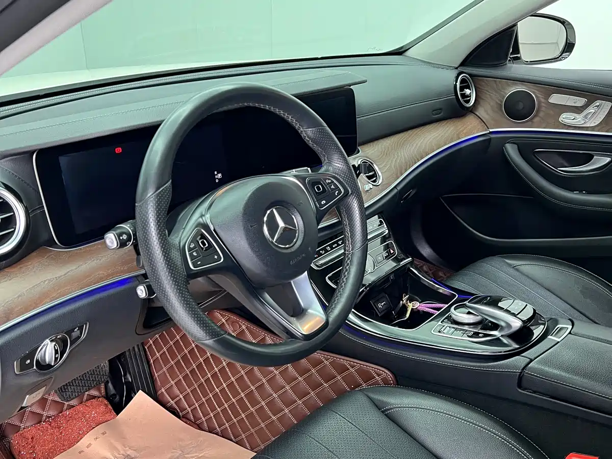Mercedes-Benz E-Class 2016 E 300 L Fashion Type фото 4