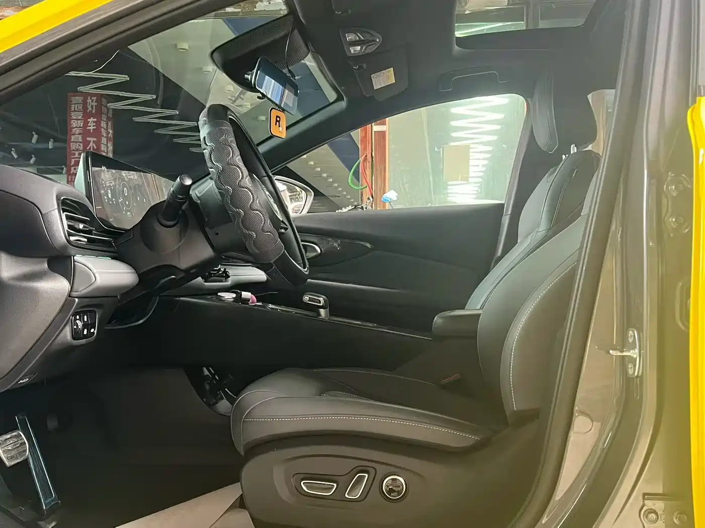 GAC Trumpchi Trumpchi Emkoo 2024 Model 270T DCT Shadow Leopard R-Style Edition фото 4
