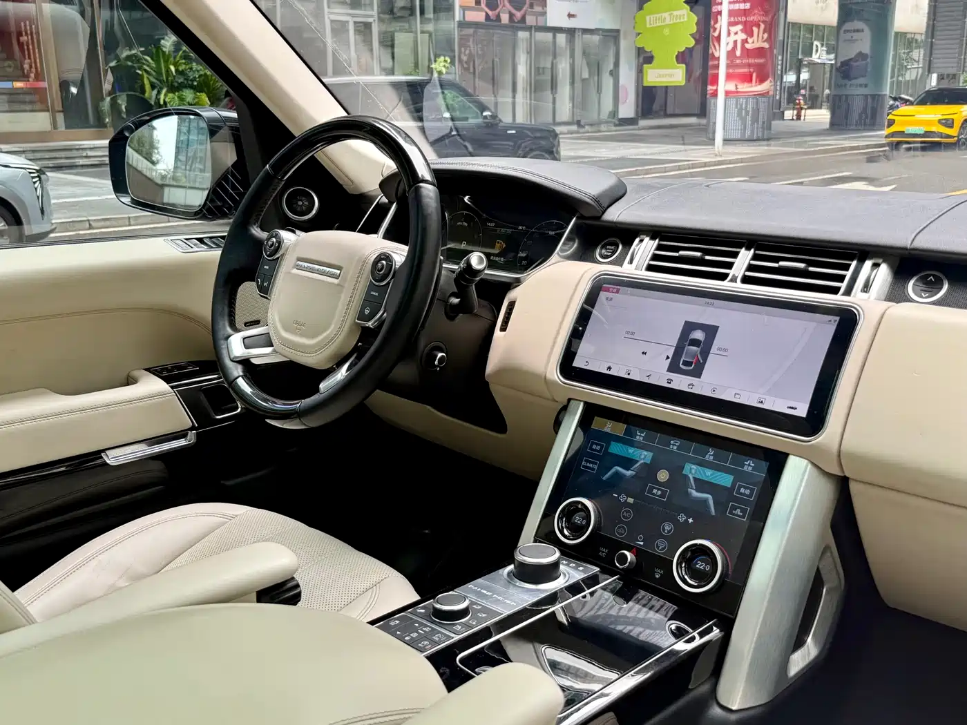 Land Rover Range Rover фото 10
