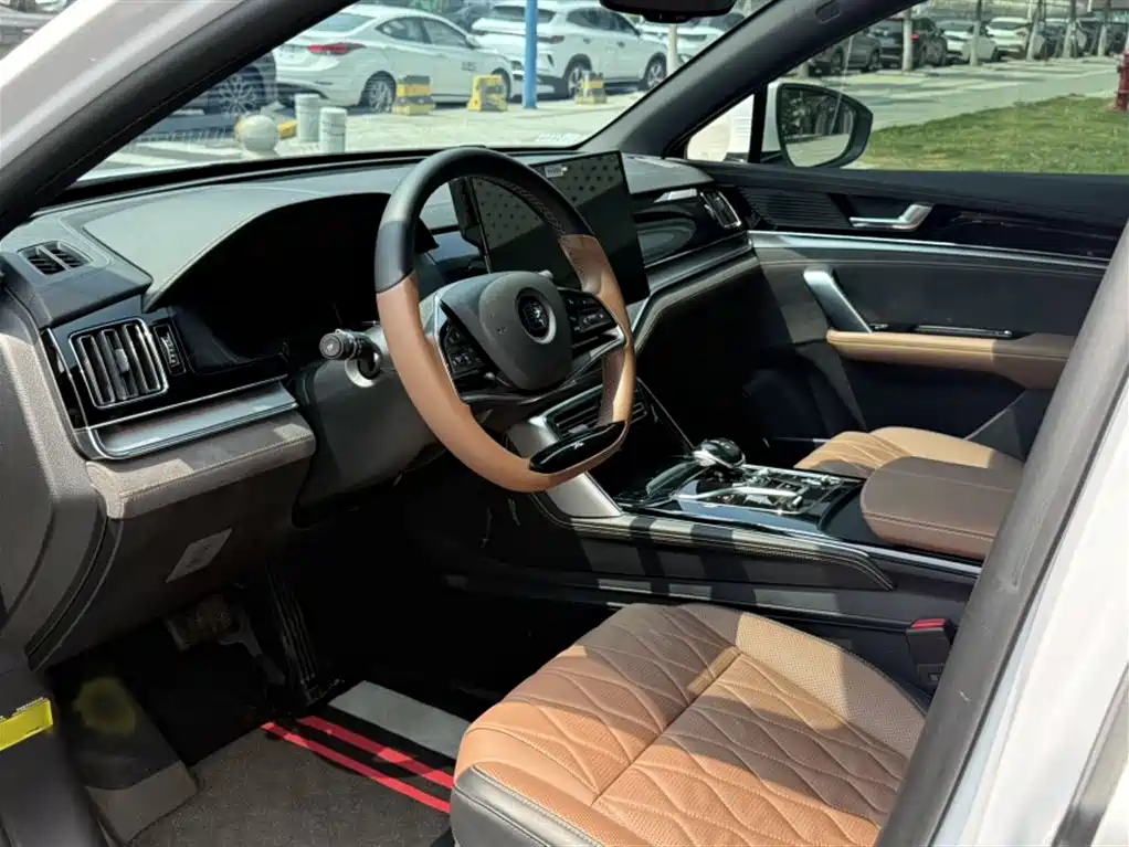 BYD Tang New Energy 2023 Model DM-i Champion Edition 112KM Deluxe фото 11
