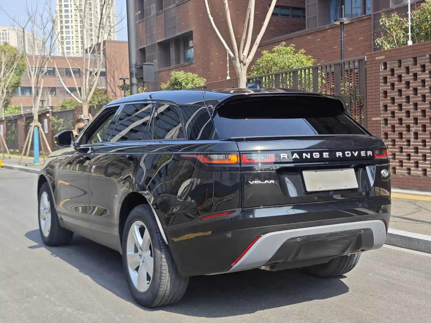 Land Rover Range Rover Velar 2022 250PS фото 9