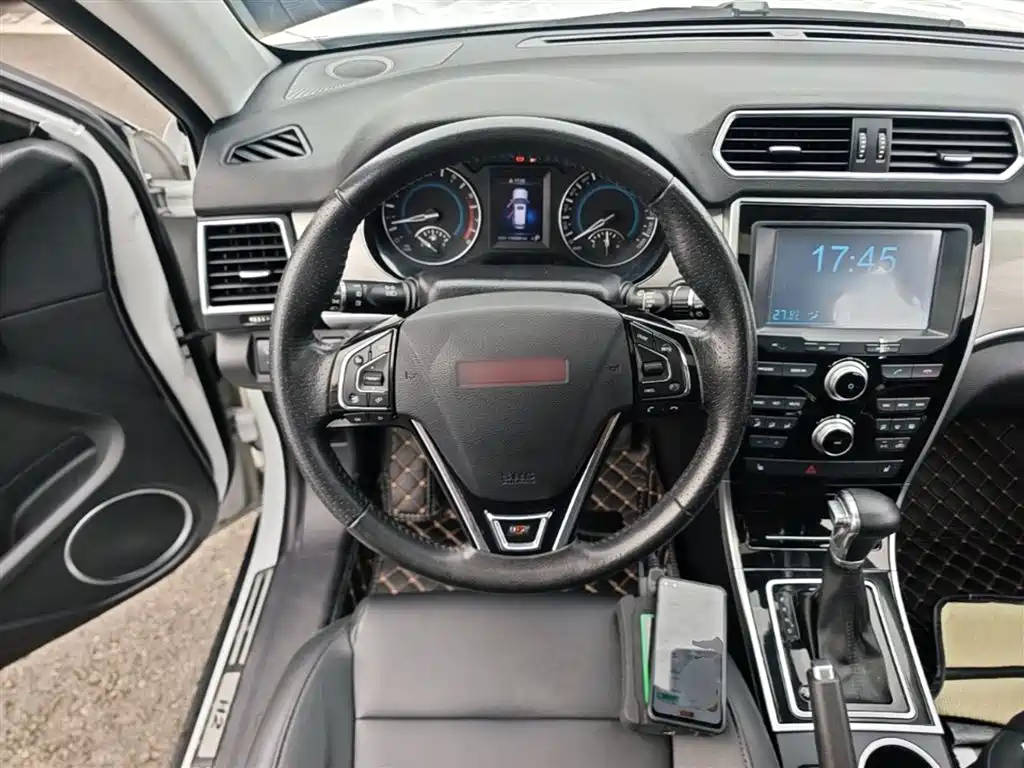 Haval H2 2015 2015 1.5T Automatic 2WD Elite Edition