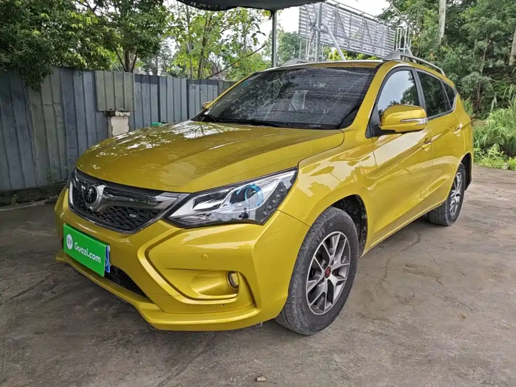 Фото 2 - BYD Song
