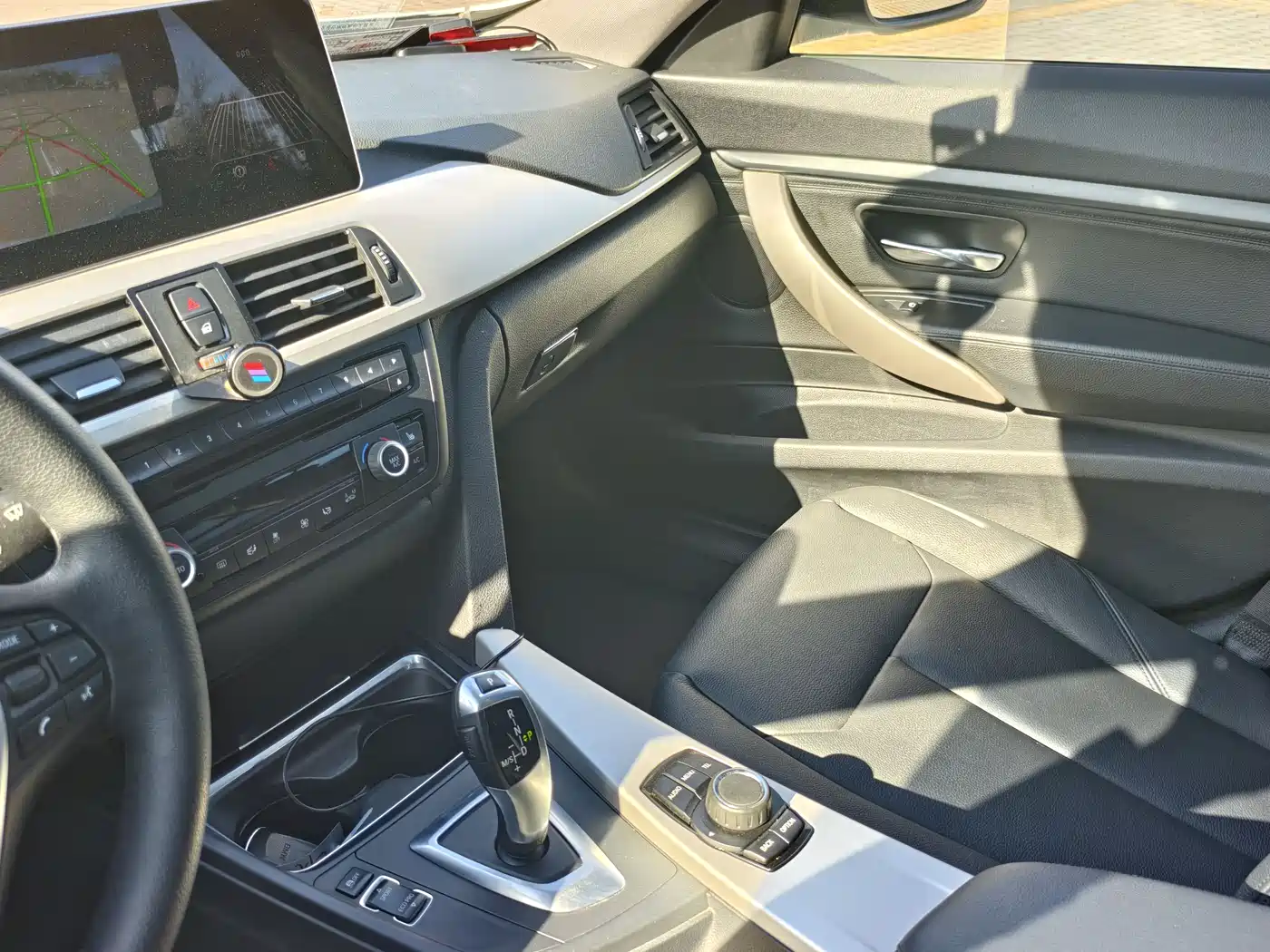 BMW 3 Series GT 2013 Model 320i Leading фото 15