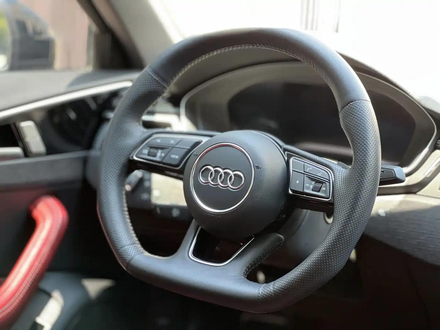 Audi A4L 2025 2025 2 Million Celebration Edition 40 TFSI Luxury Dynamic