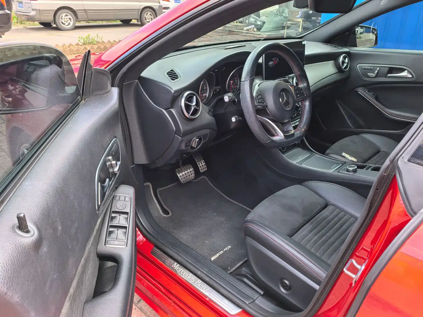 Mercedes-Benz CLA (Import) 2019 CLA 220 4MATIC фото 4