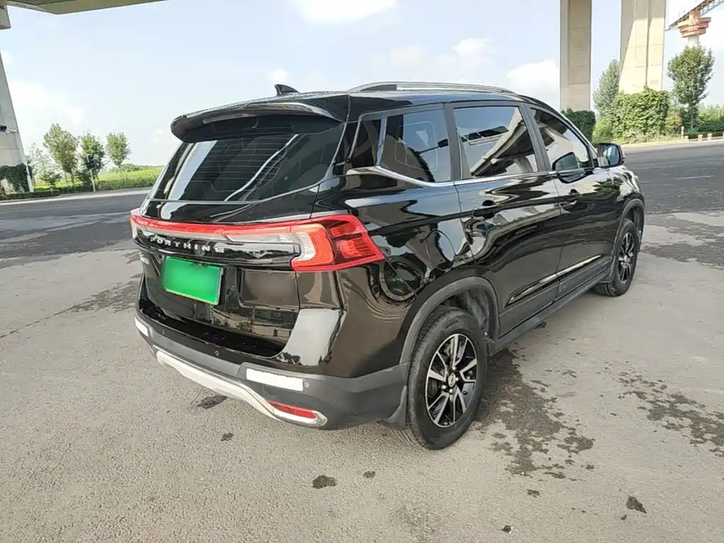 Dongfeng Fengxing Fengxing T5 2019 2021 1.6L Manual Comfort