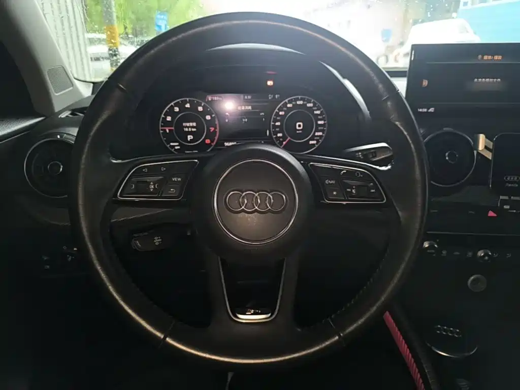 Фото 11 - Audi Q2L