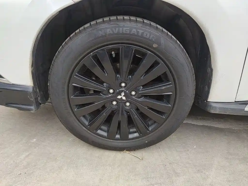 Mitsubishi Outlander 2022 2021 2.4L 4WD Yaodong Edition 5-seater