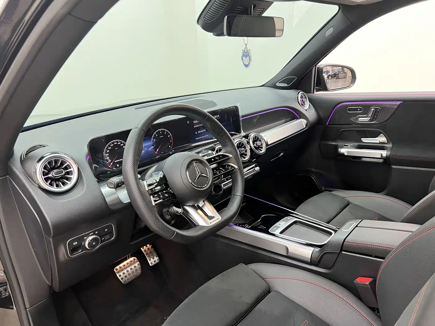 MERCEDES-BENZ GLB AMG