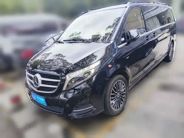 Mercedes-Benz V-Class 2018 V 260 L Premium Long Version China V — фото 1