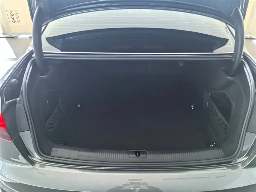 Audi A4L 2024 40 TFSI Luxury Dynamic фото 13