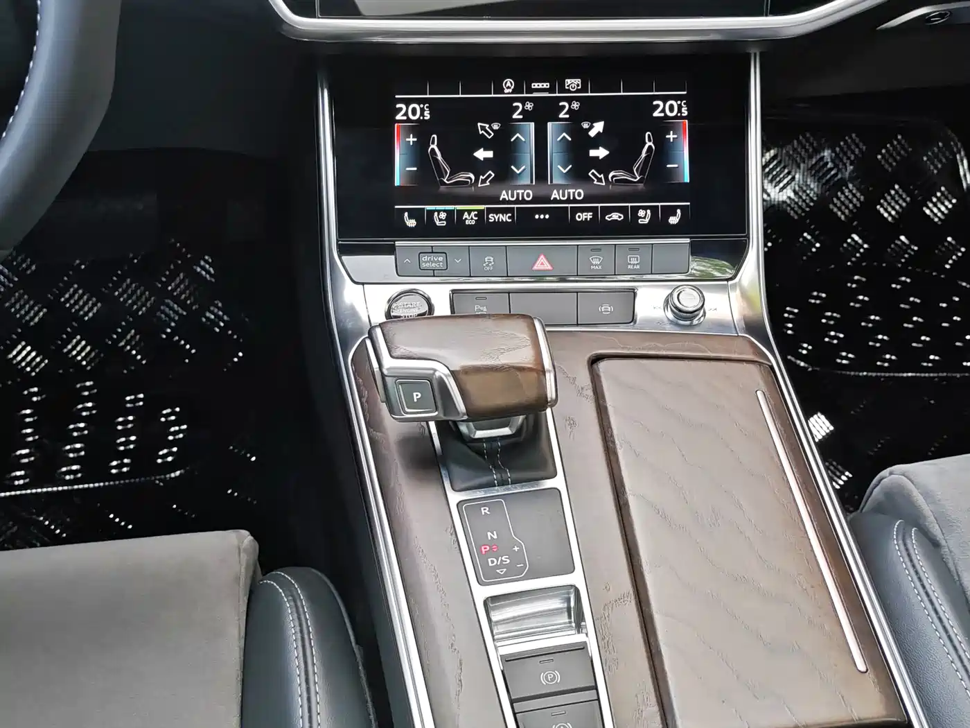 Audi A6L 2020 45 TFSI quattro Premium Dynamic фото 15