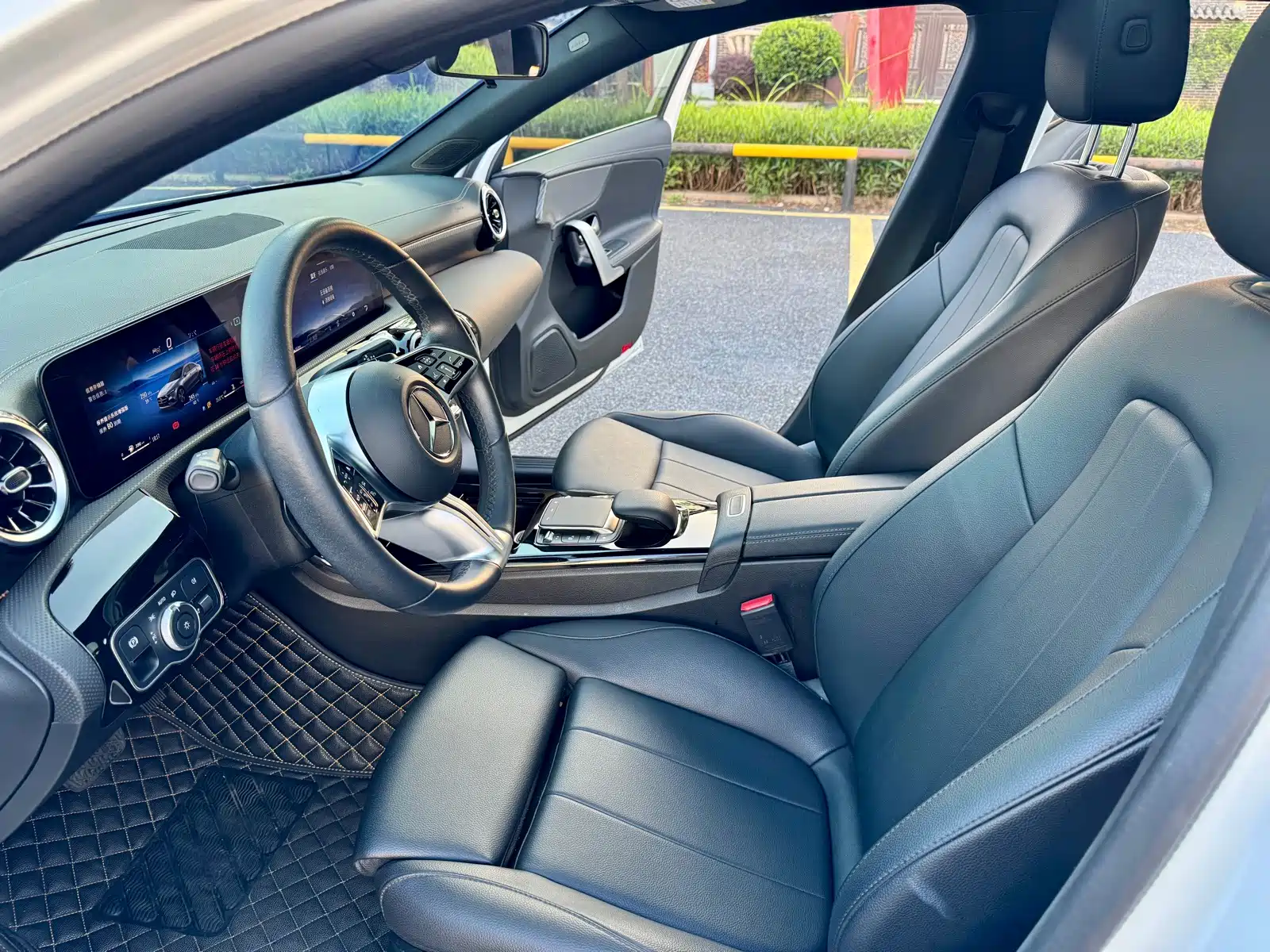 Фото 10 - Mercedes-Benz A-Class