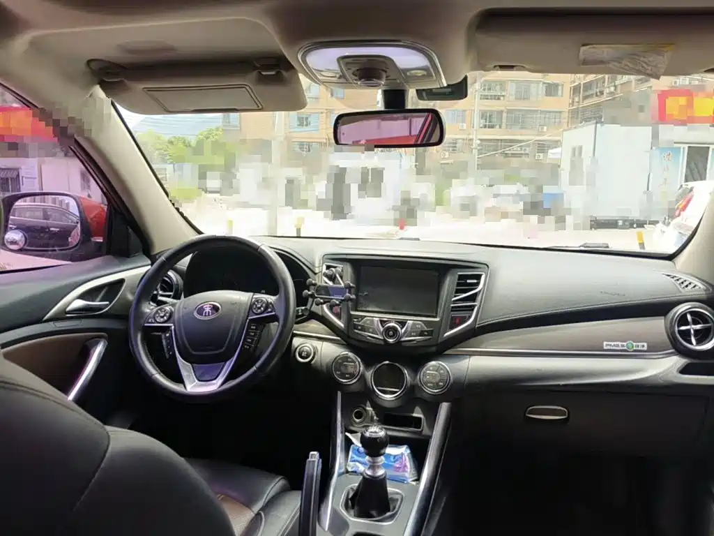 BYD Song 2016 2016 Unrivaled Edition 1.5TI Manual Elegance Edition