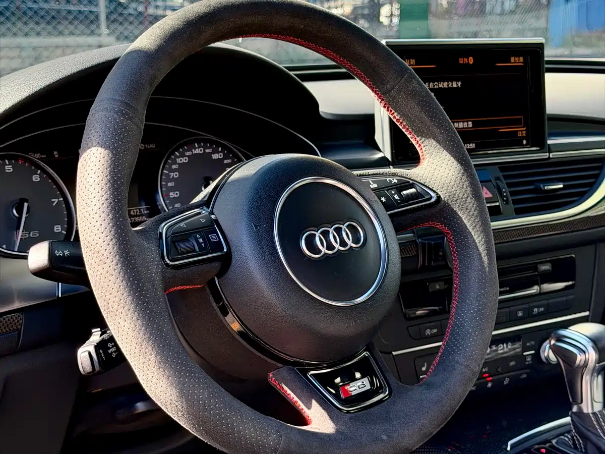 Photo 5 - Audi S6