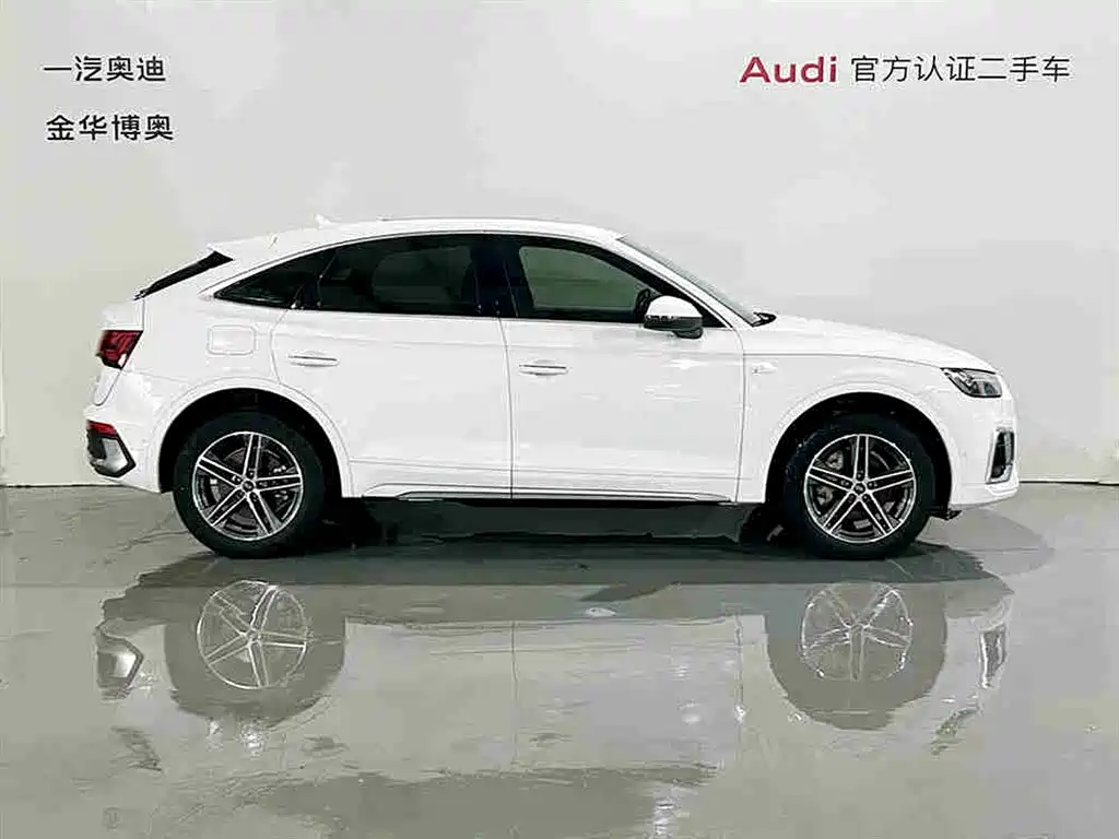 Audi Q5L Sportback 2021 40 TFSI Fashion фото 3