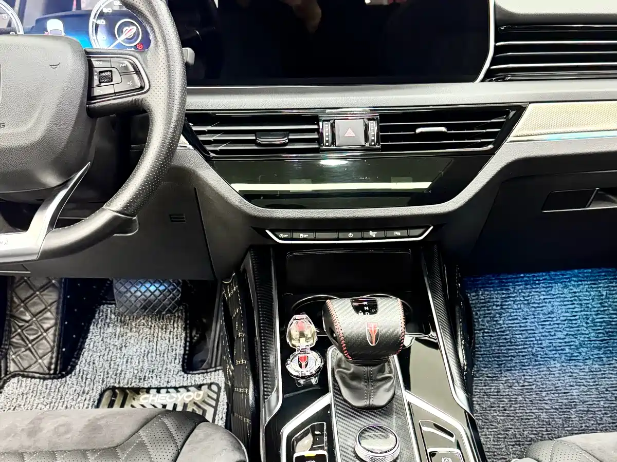 Hongqi HS5 2022 Facelift 2.0T Smart Flag Enjoyment Edition фото 6