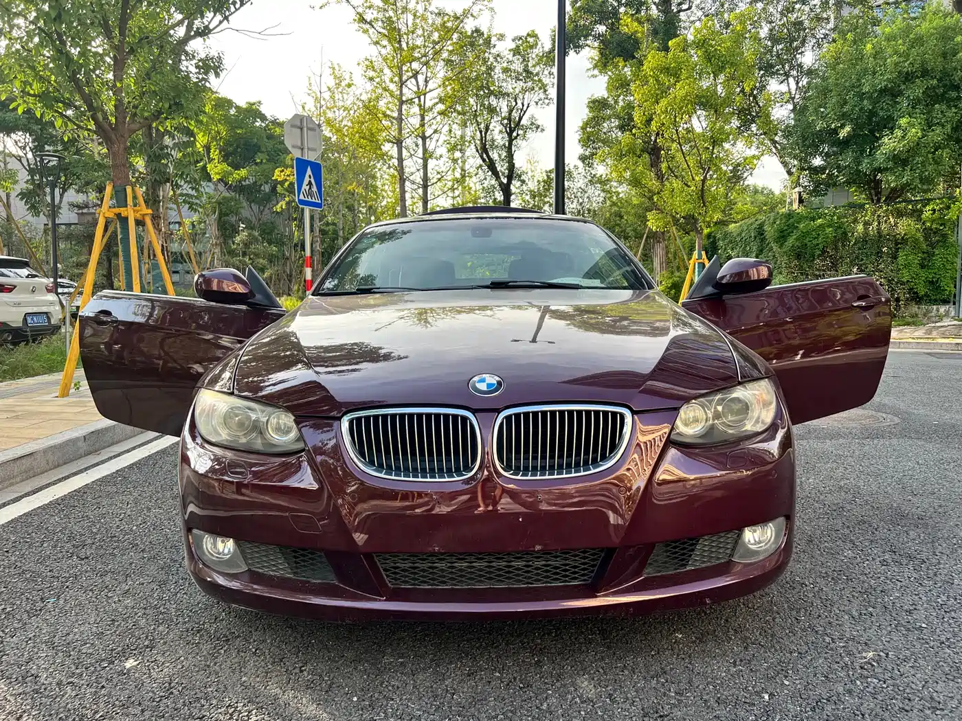 BMW 3 Series (Import) 2011 330i Convertible Coupe фото 26