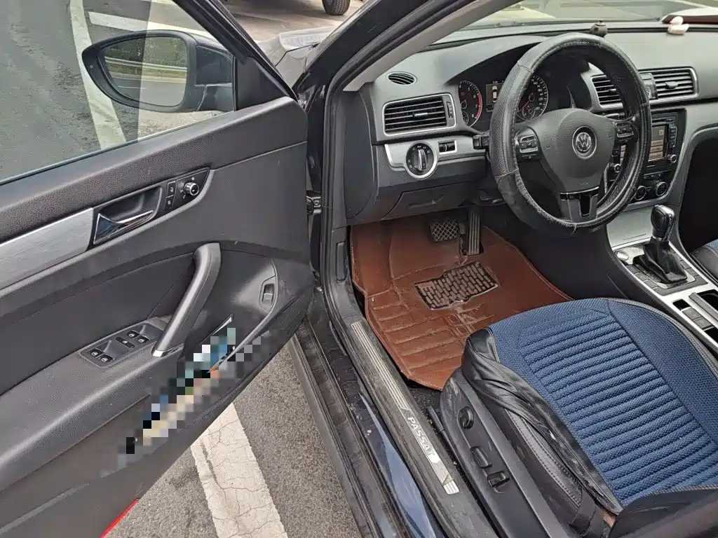 Photo 12 - Volkswagen Passat