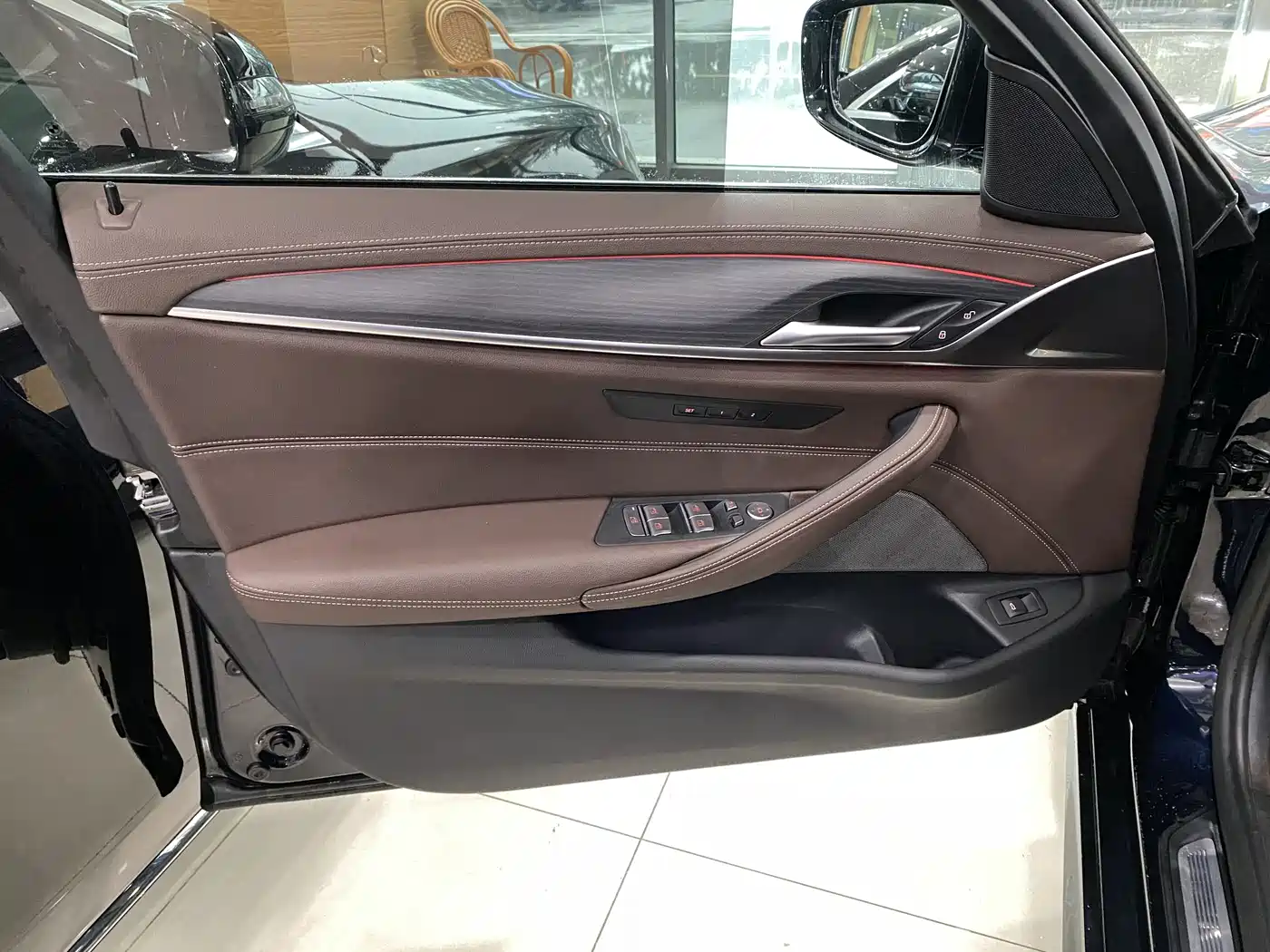 BMW 5 Series 2021 530Li Leading M Sport Package фото 11