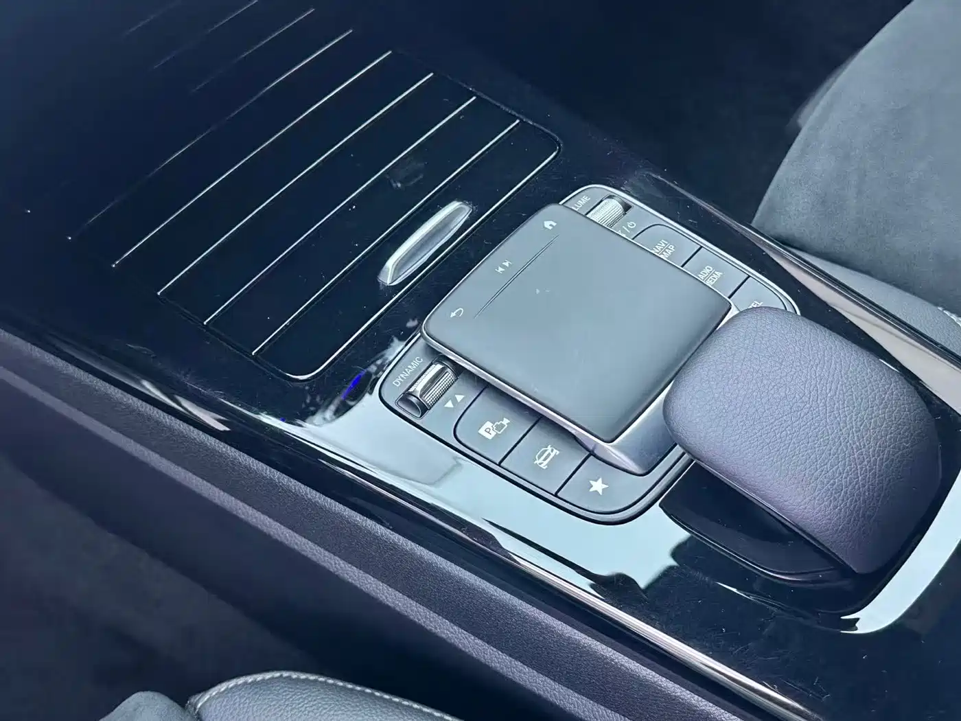 Фото 8 - Mercedes-Benz A-Class