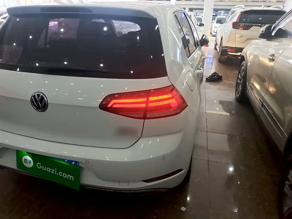 Volkswagen Golf 2018 230TSI Automatic Comfort фото 8