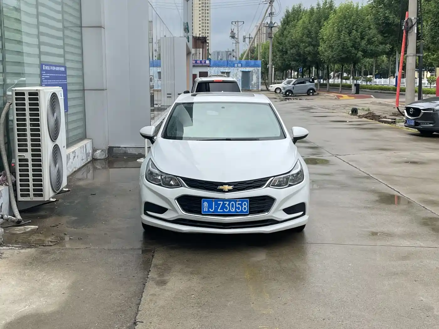 Chevrolet Cruze 2017 1.5L Automatic Pioneer Sunroof фото 2
