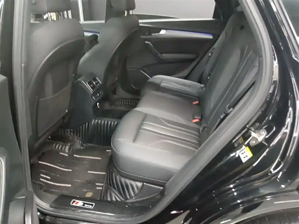 AUDI Q5L SPORTBACK