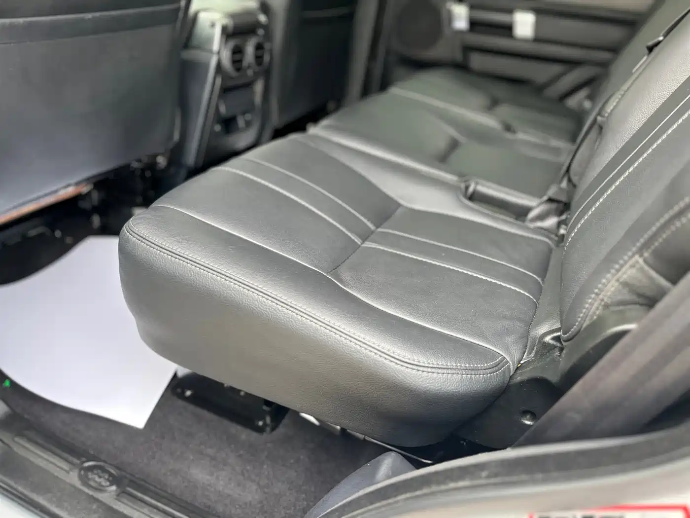 Land Rover Discovery 2016 3.0 SC V6 SE фото 17