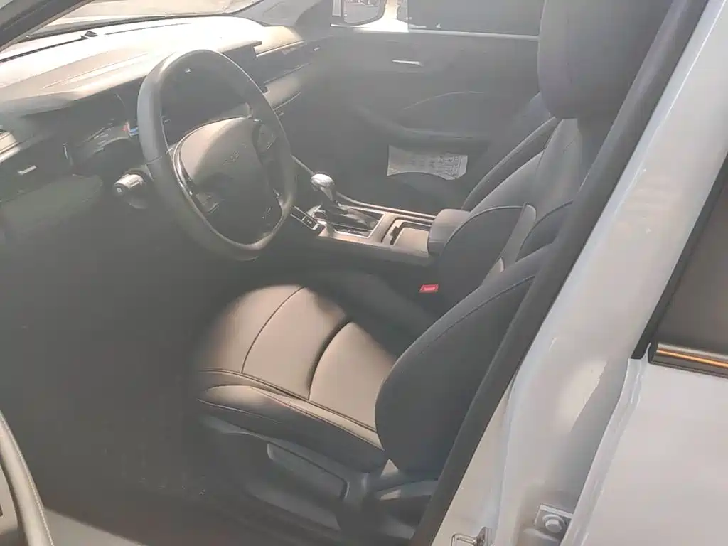 Roewe i5 2026 2026 1.5L CVT Premium