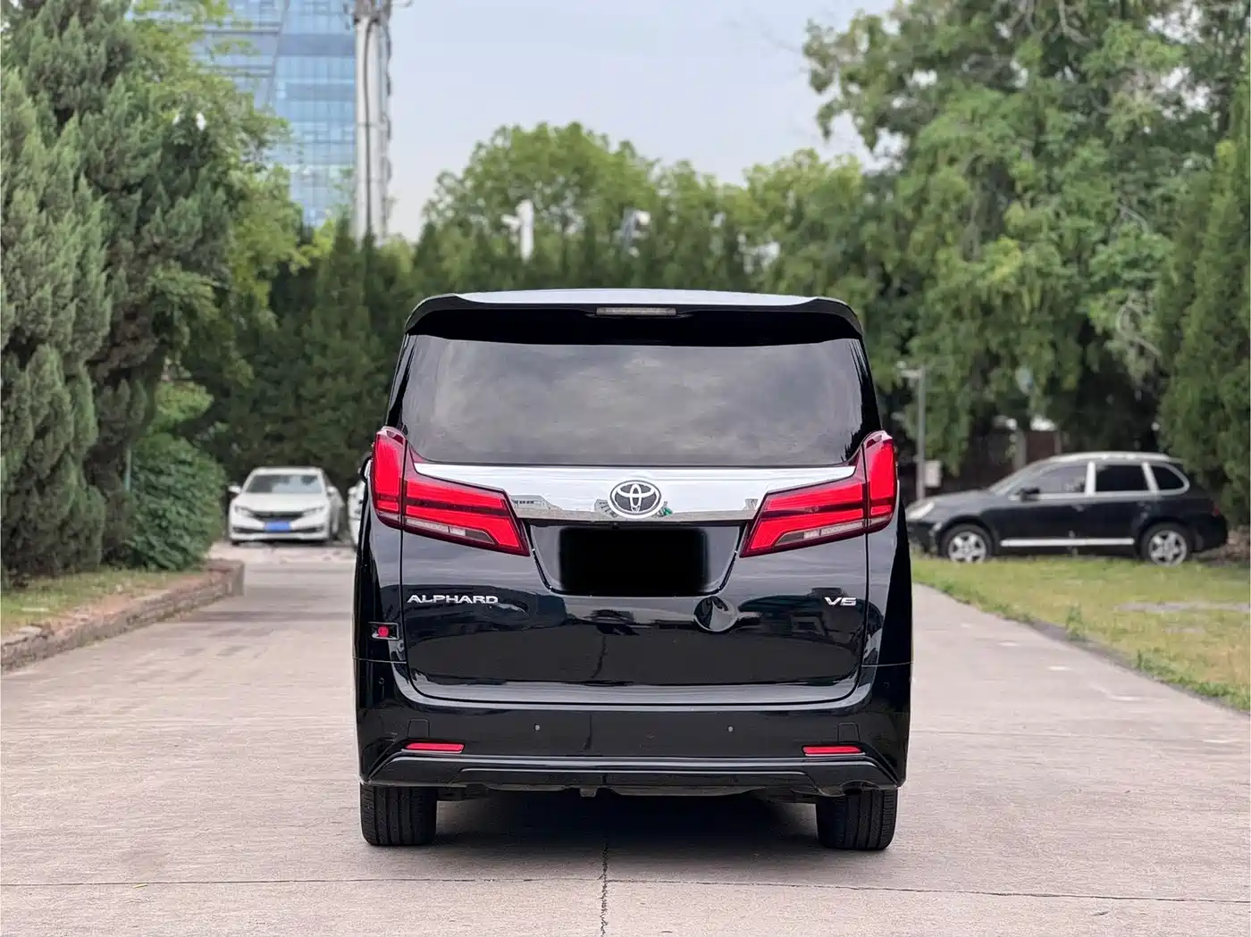 Toyota Alphard 2018 Facelift 3.5L Luxury Edition фото 5