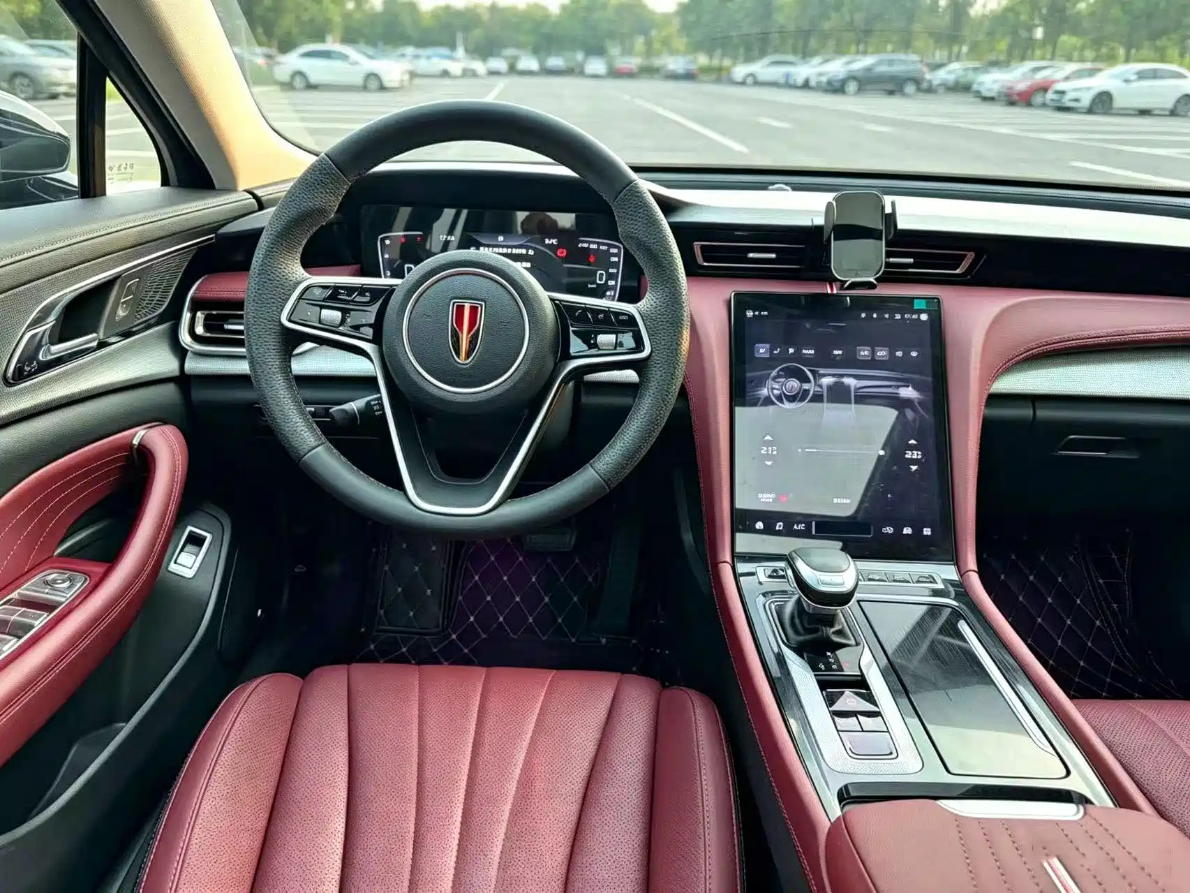 Фото 6 - Hongqi H5