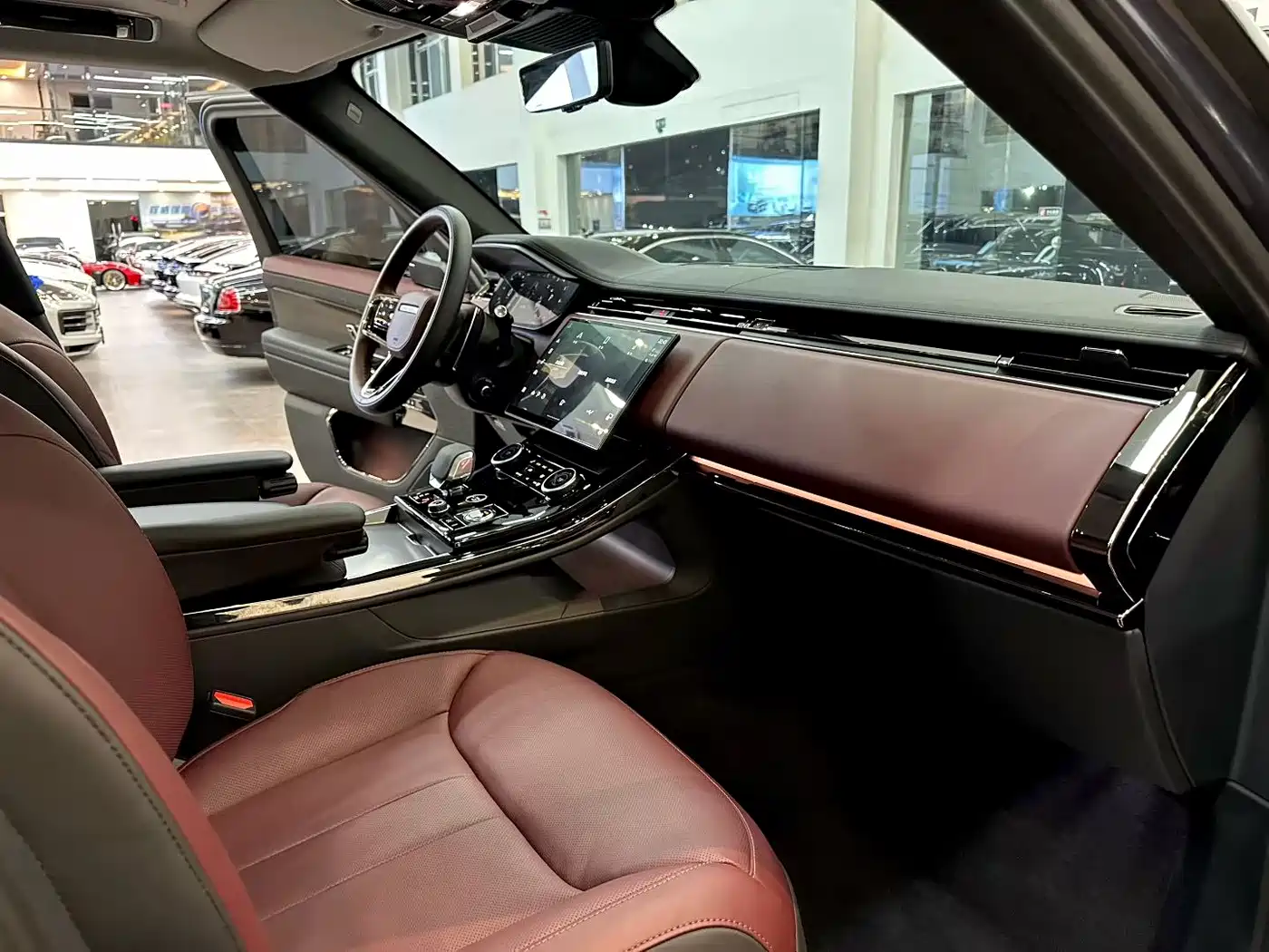 Land Rover Range Rover Sport 2023 400PS Dynamic SE фото 7