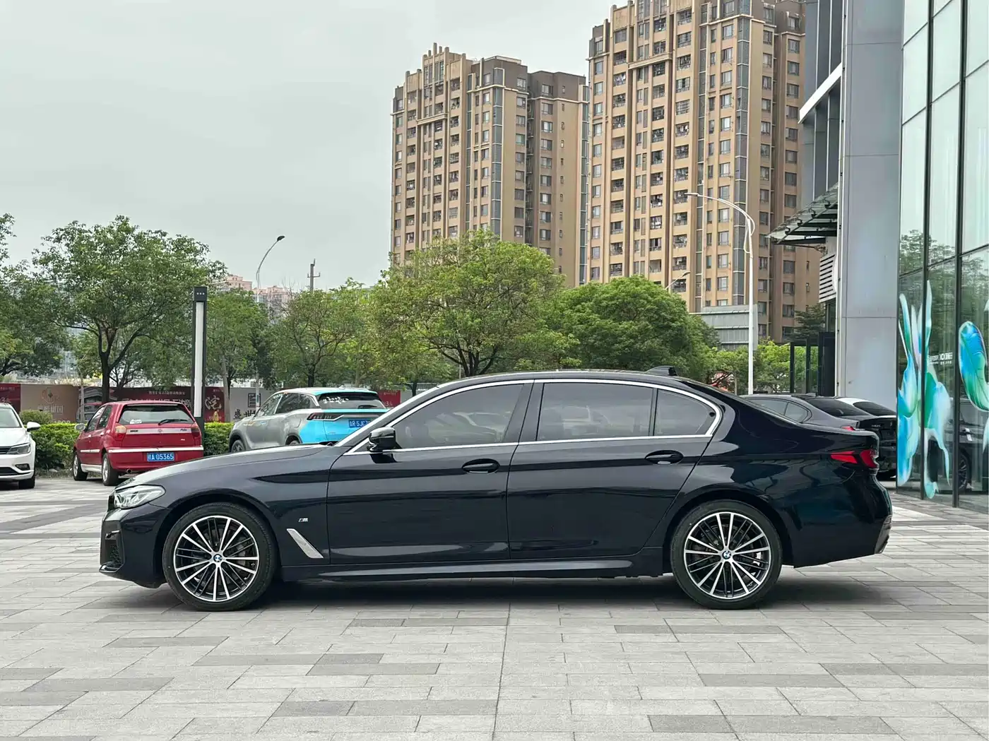 BMW 5 Series 2021 530Li Leading M Sport Package фото 7