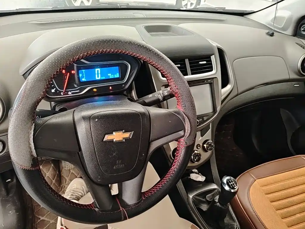 Chevrolet Aveo 2015 2014 Sedan 1.4SL MT Luxury Edition