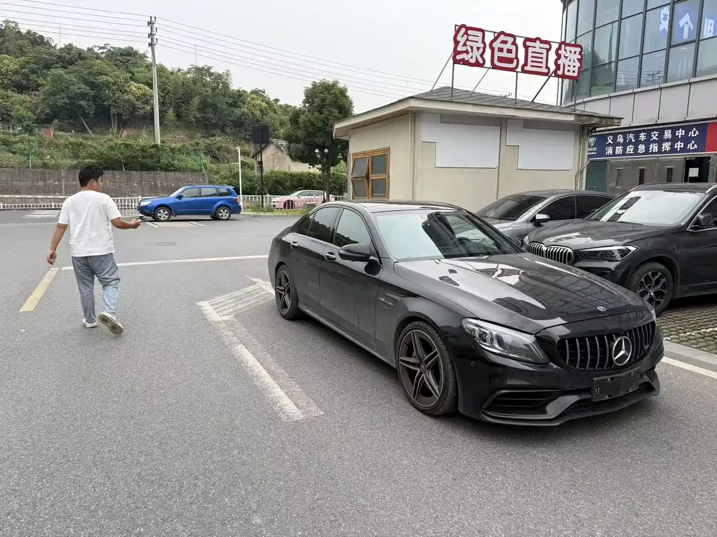 MERCEDES-BENZ C-CLASS AMG