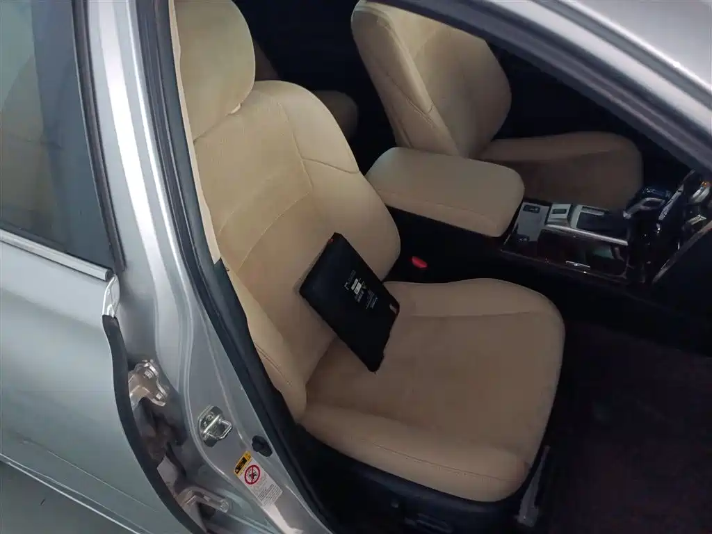 Toyota Reiz 2013 2.5V Premium Edition фото 16