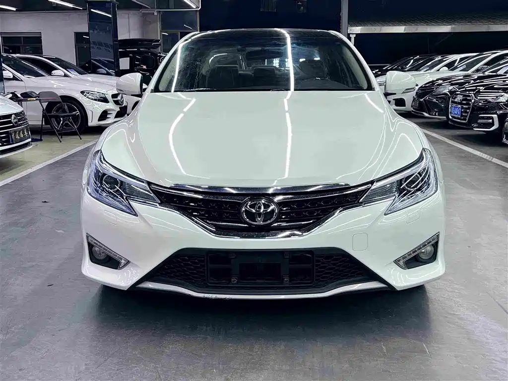 Toyota Reiz 2016 2013 2.5V Premium Edition