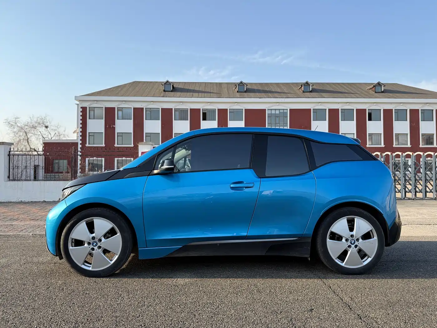 BMW I3