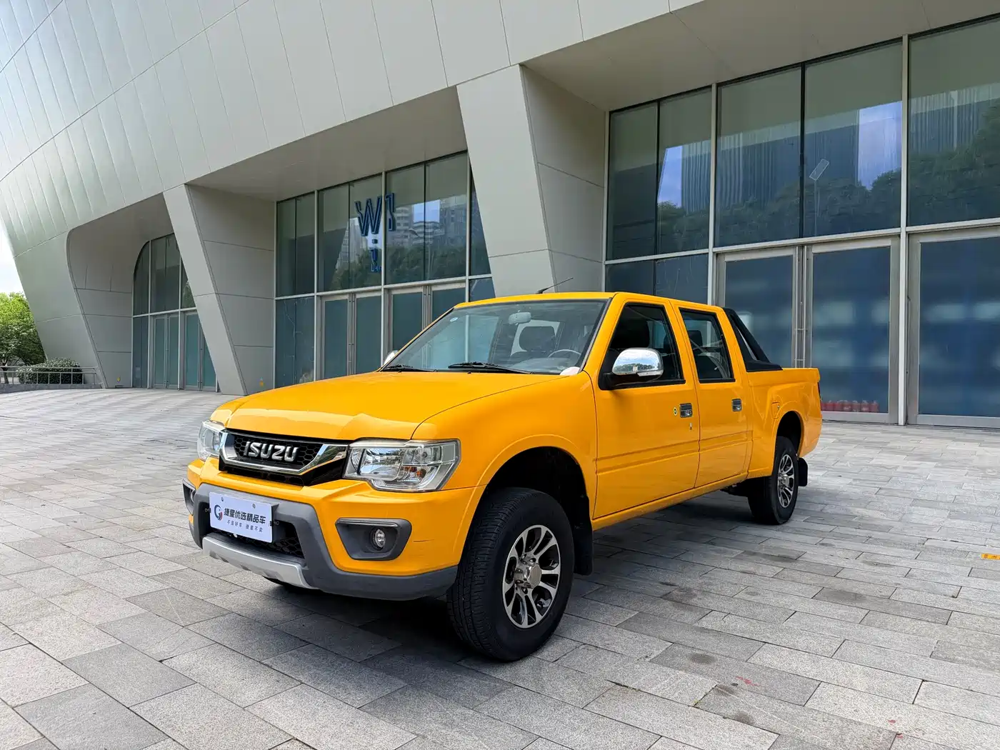 Isuzu Qingling Isuzu T17 2023 2023 3.0T Diesel 4WD Flatbed Truck Extended Wheelbase 4KH1CT6H1